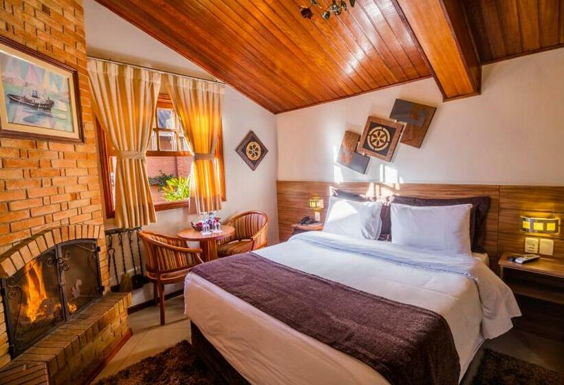 Quarto Superior com Hidromassagem, Pousada Suiça Mineira Centro