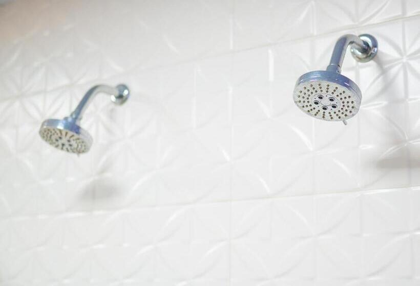Suíte com Hidromassagem, Pousada Suiça Mineira Centro