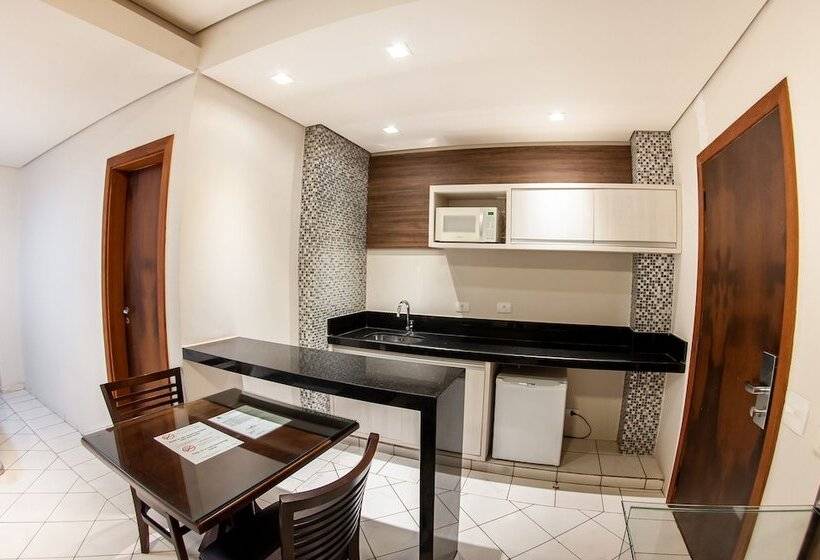 디럭스 4인 룸, London Hotel Londrina