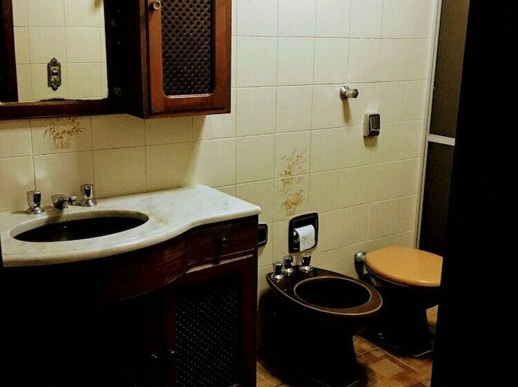 Cama em Quarto Compartilhado, Mammas S Hostel E Pousada