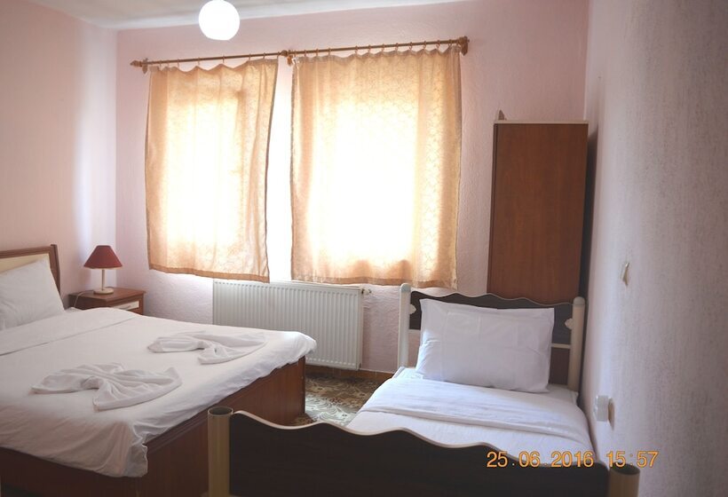 Номер Стандарт Трехместный, Hostel Terra Vista