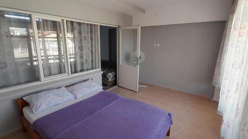 발코니가 있는 스위트, Set Arat Motel & Pansiyon