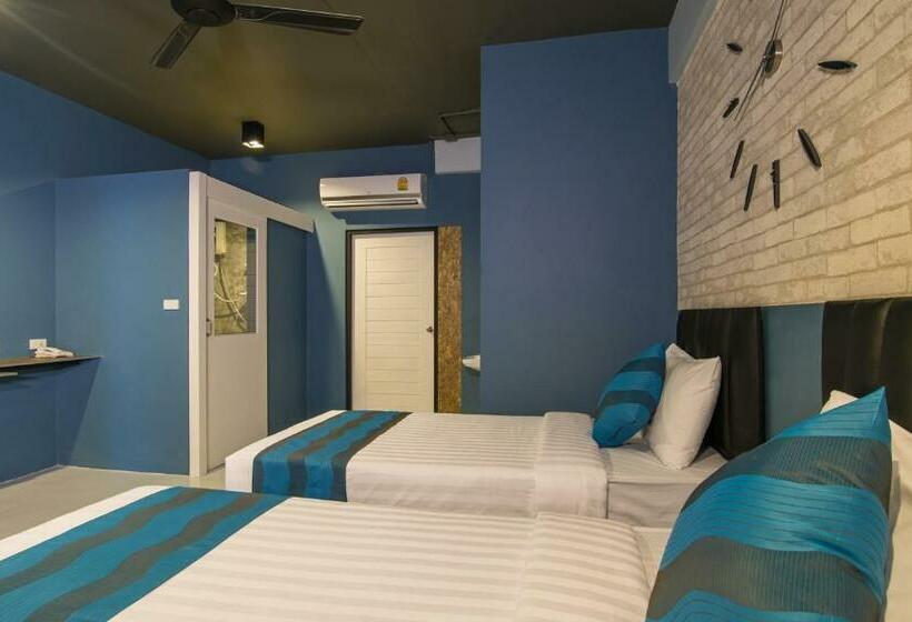 标准间, Amity Poshtel