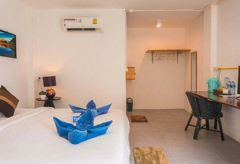 スーペリアールーム, Pink Easy Homes Koh Phangan