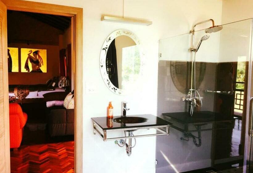 اتاق استاندارد با تخت بزرگ, Gumbie House