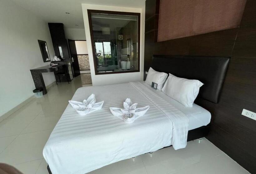 اتاق لوکس, Tribe Pattaya Sha Certificated