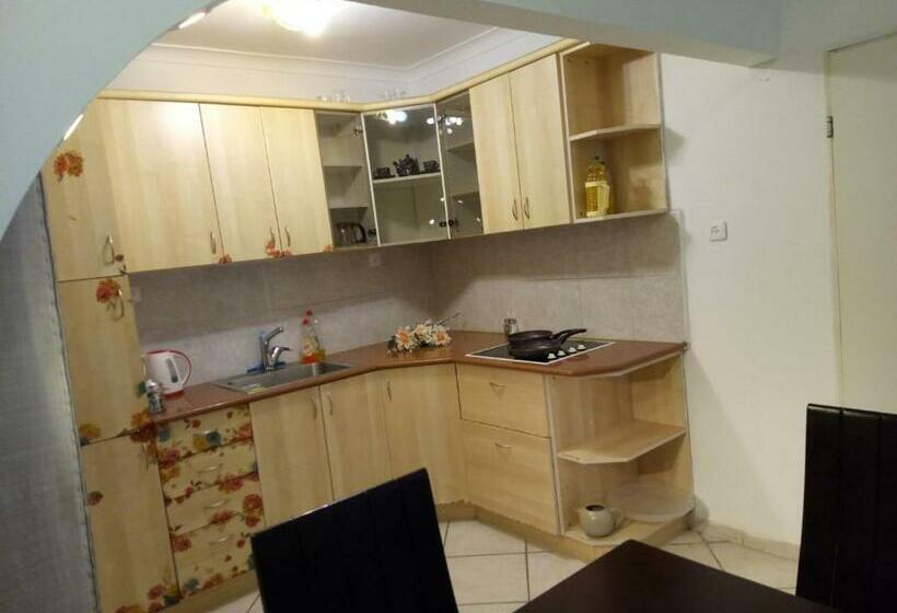 침실 2개 아파트, Zimmer Dora