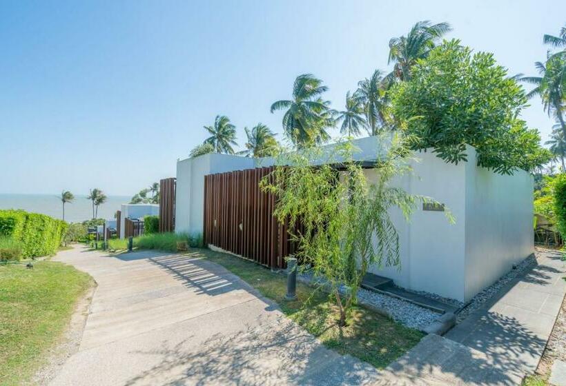 Люкс Вид на Бассейн, Seanery Beach Resort