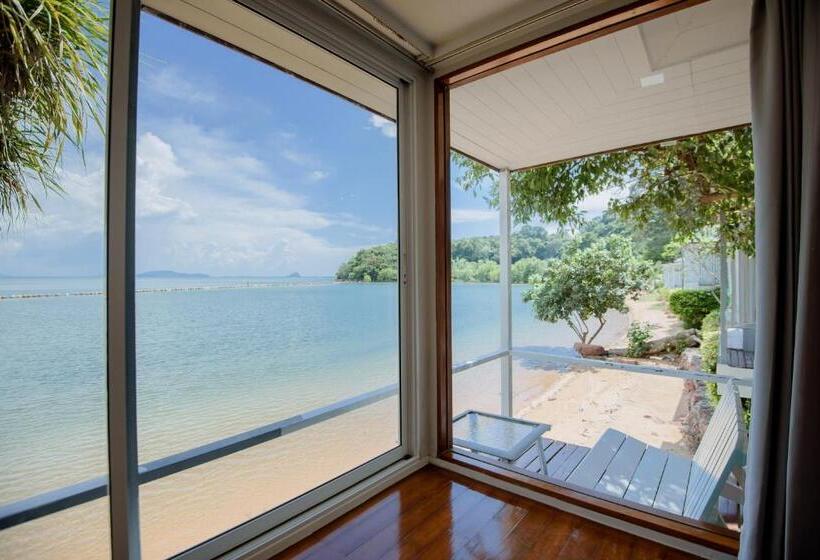 اتاق استاندارد با چشم‌انداز دریا, Seashell Village Resort