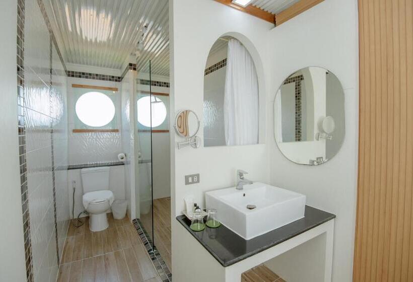 اتاق استاندارد با تخت بزرگ, Seashell Village Resort