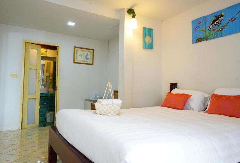 اتاق استاندارد چهار تخته با چشم‌انداز دریا, Seashell Village Resort