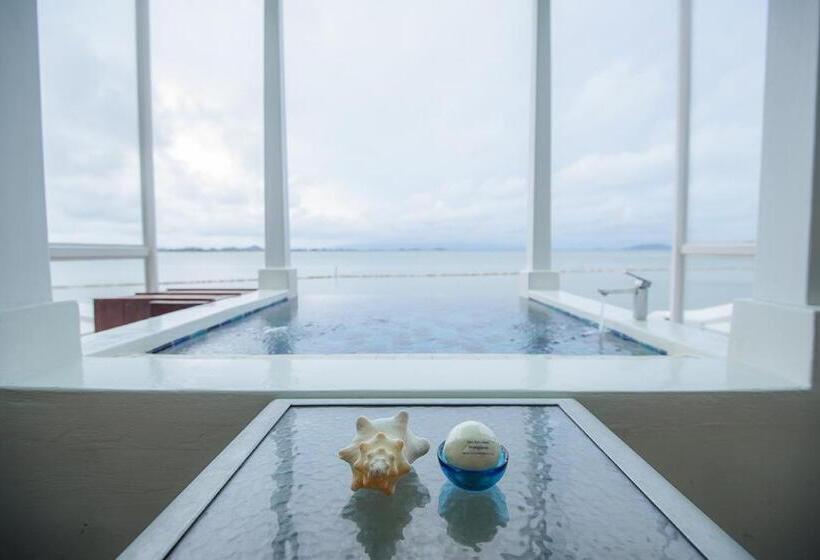 سوییت جونیور با چشم‌انداز دریا, Seashell Village Resort