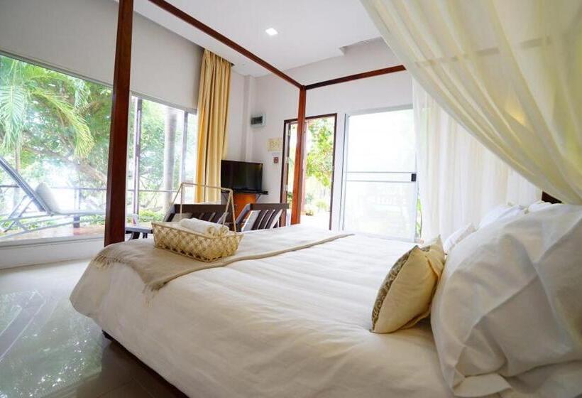 اتاق لوکس با چشم‌انداز دریا, Seashell Village Resort