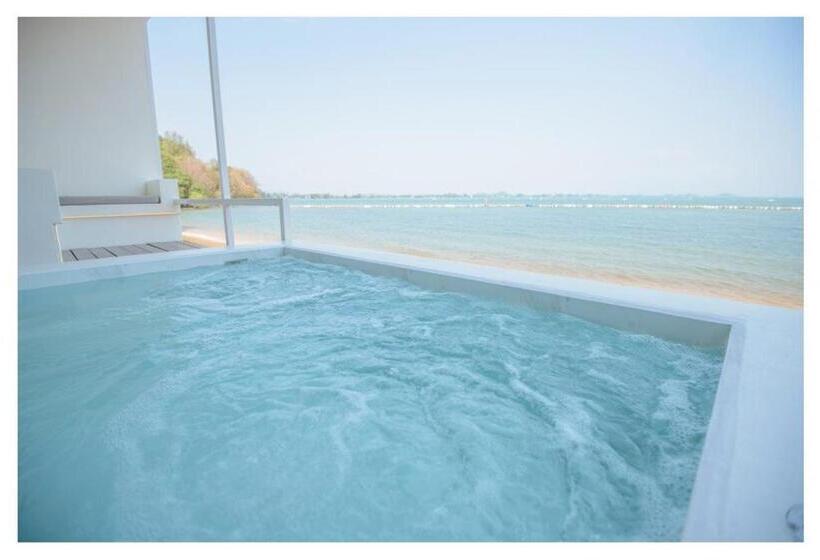 سوییت با چشم‌انداز دریا, Seashell Village Resort