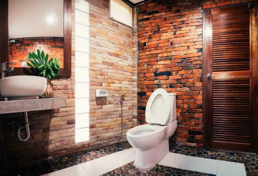 Бунгало Deluxe, Adang Island Resort