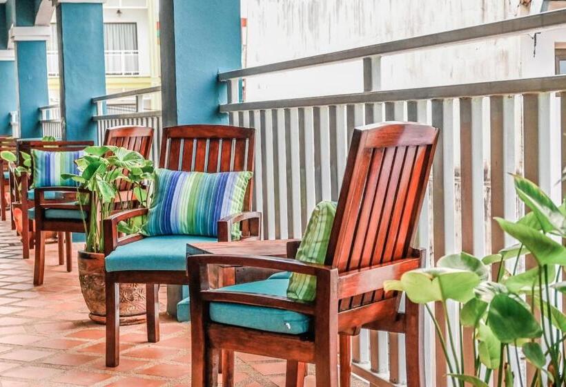 Номер Стандарт, Sugar And Spice Inn