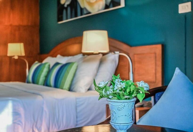 Номер Стандарт, Sugar And Spice Inn