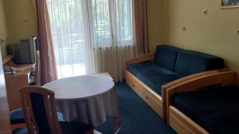 غرفة كومفورت ثلاثية, Garni Hotel Lupus