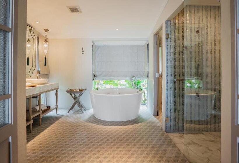 חדר דלוקס נוף לים, Moracea By Khao Lak Resort