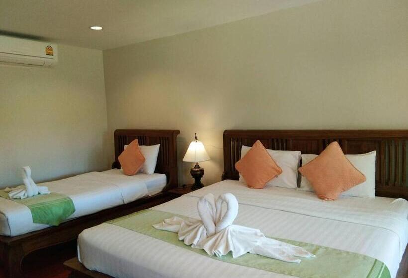 Трехместный Номер Deluxe, Scent Of Sukhothai Resort