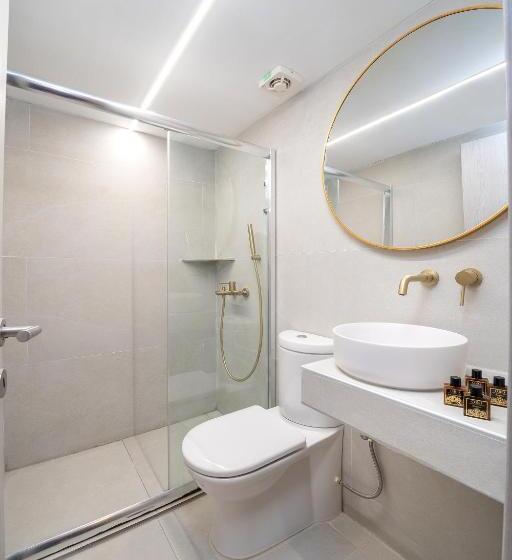 스탠다드 스튜디오 풀장 전망, The L Suites & Apartments