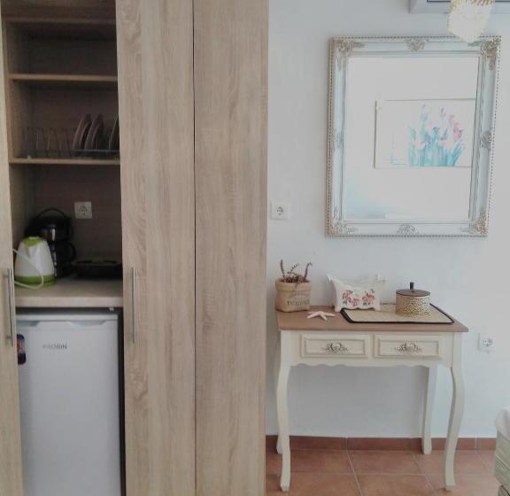 Семейный Номер, Ionio Gastronomy Suites