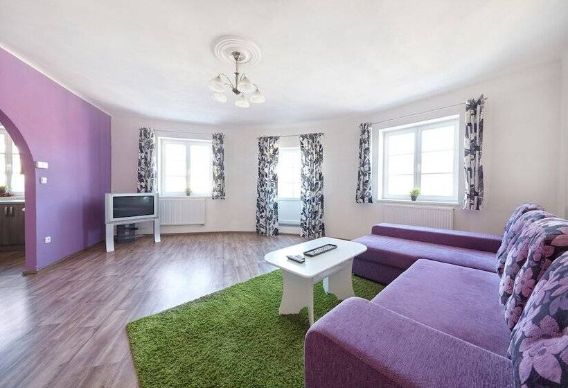 Апартаменты 1 Спальня с Балконом, Hostel Foster