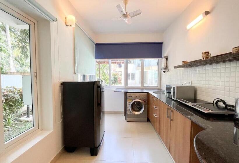 带1个卧室带泳池的公寓, Rainforest Enclave, Arpora   10 Mins To Baga Beach