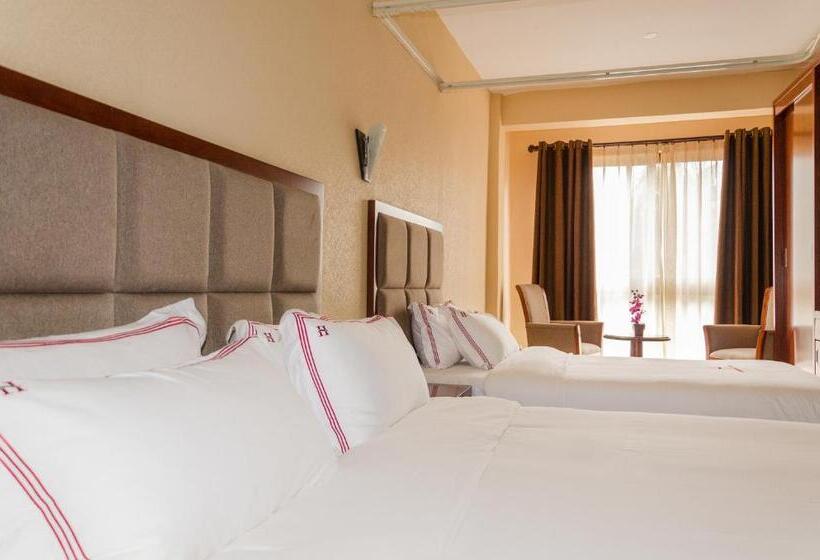Deluxe Room, Hillside Plaza