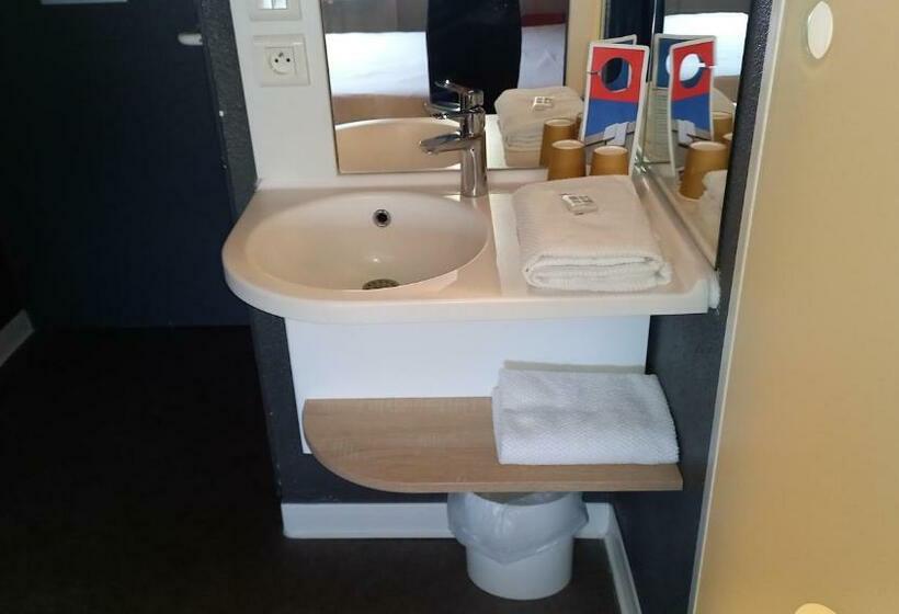 Номер Стандарт Трехместный, Ibis Budget Perpignan Sud
