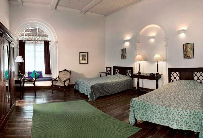 Camera Familiare, Neemrana S  Tower House