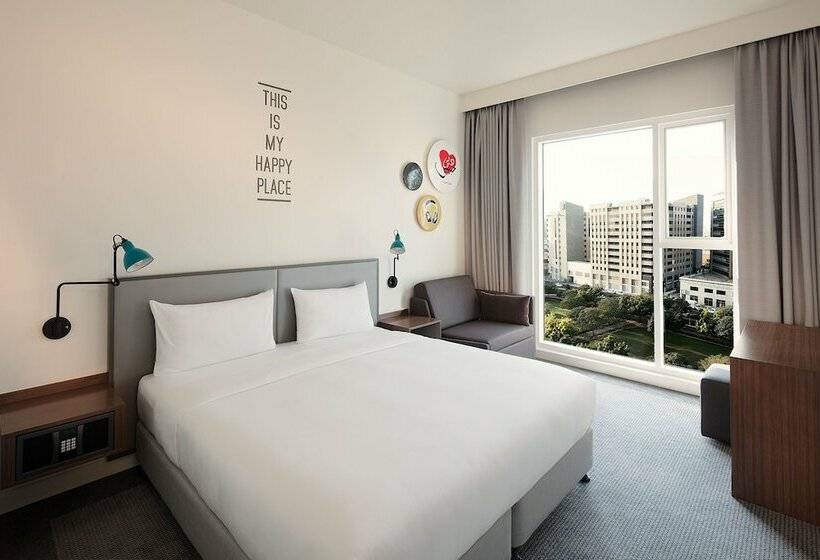 Номер Стандарт, Rove City Centre, Deira