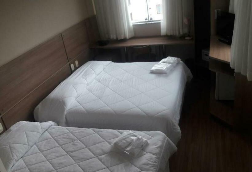 스탠다드 트리플 룸, Serra Palace