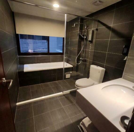 اتاق استاندارد, Just Live Inn  Keelung