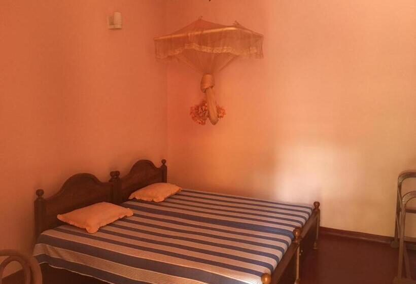 اتاق استاندارد با چشم‌انداز باغ, Sunny Lanka Guest House