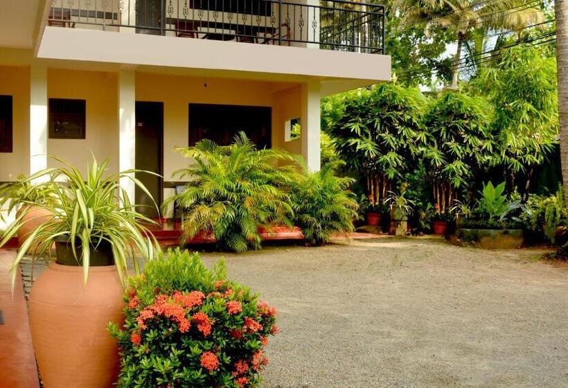 اتاق استاندارد با چشم‌انداز باغ, Sunny Lanka Guest House