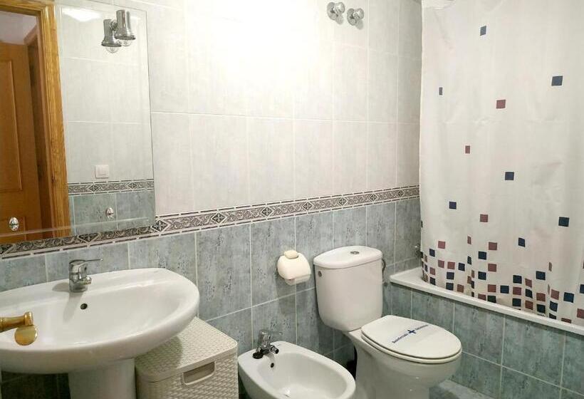 ３ベッドルームアパートメント, Apartamentos Estacion Oropesa 3000