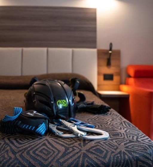 اتاق سوپریور سه تخته, Ciclamino