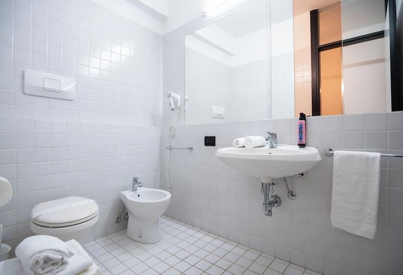 اتاق سوپریور سه تخته, Ciclamino