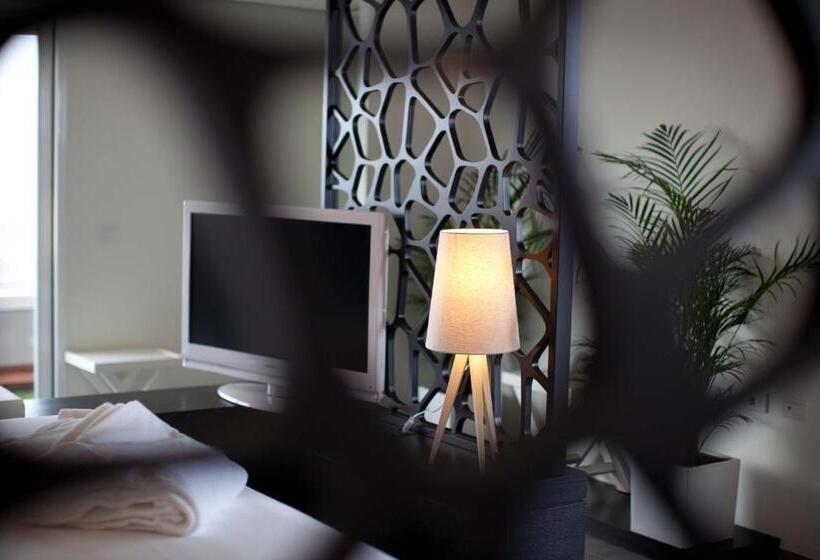سوییت با چشم‌انداز دریا, Villa Del Mare Spa Resort
