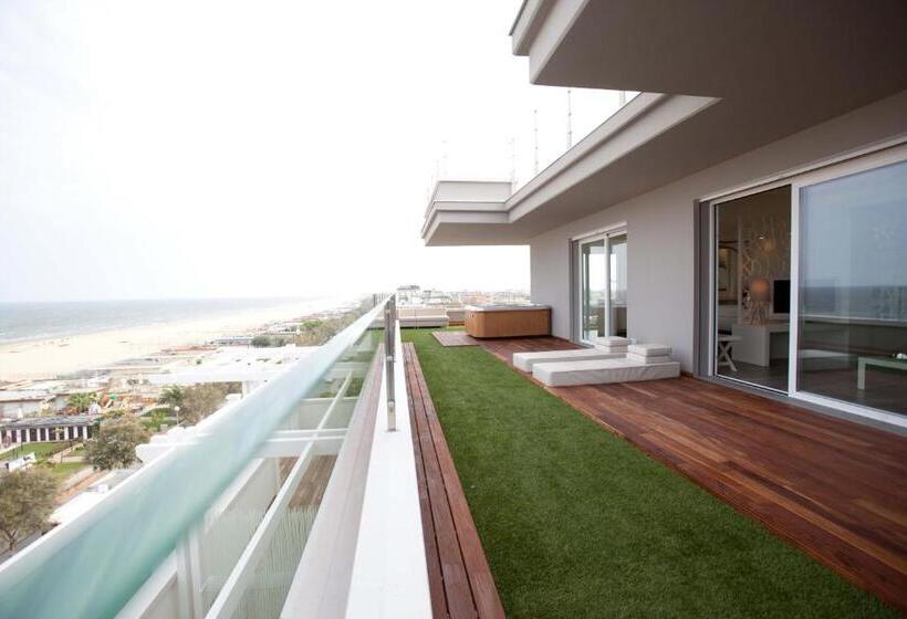 سوییت با چشم‌انداز دریا, Villa Del Mare Spa Resort