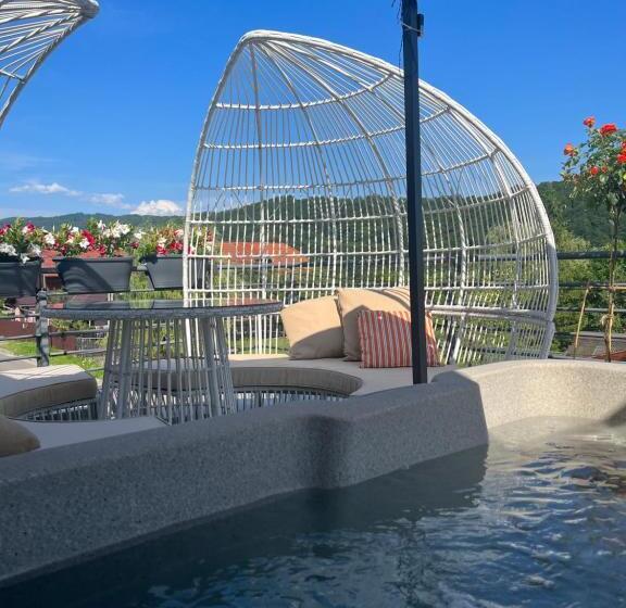 1 Bedroom Penthouse Apartment, H49 Jacuzzi Penthouse Adults Only