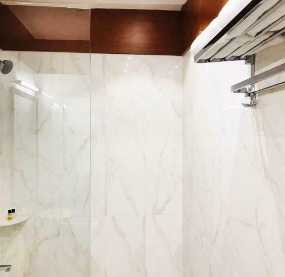 استودیو استاندارد با بالکن, The Grace Residency   Gomtinagar, Lucknow