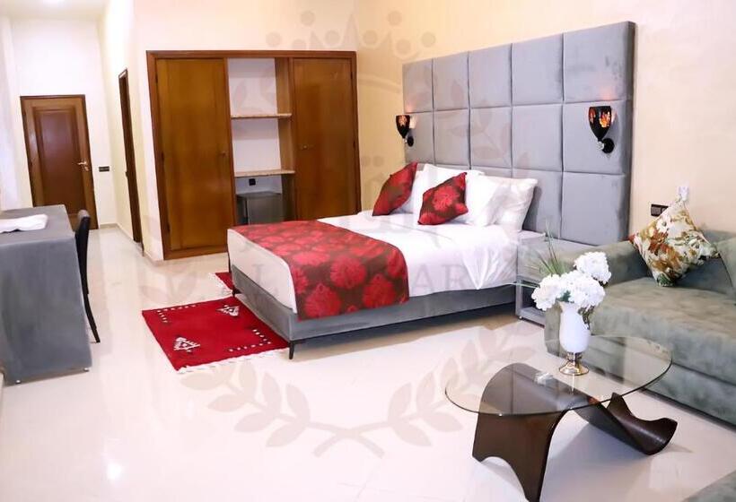 اتاق لوکس, Al Qaisar
