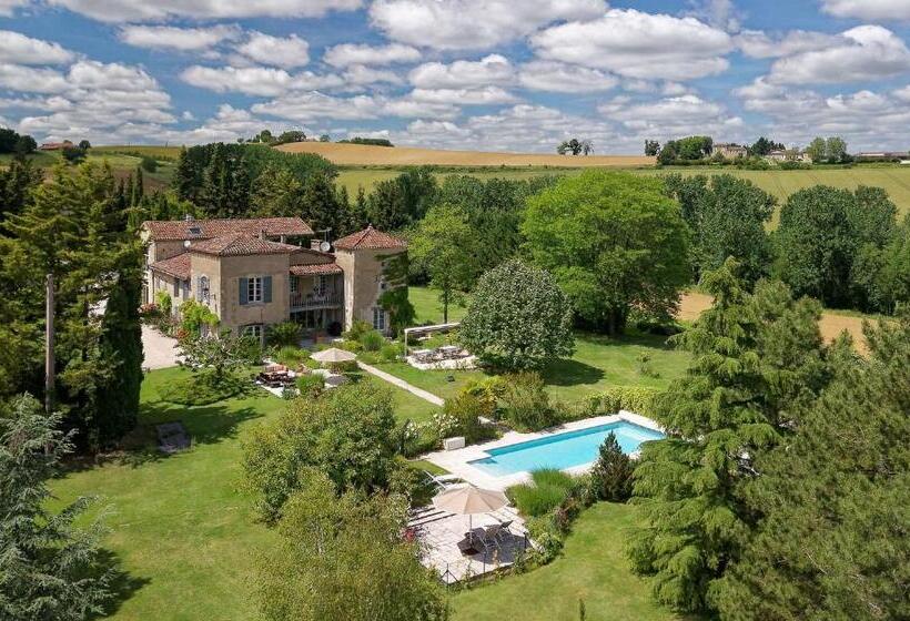 Номер Стандарт Вид на Сад, Maison Ardure