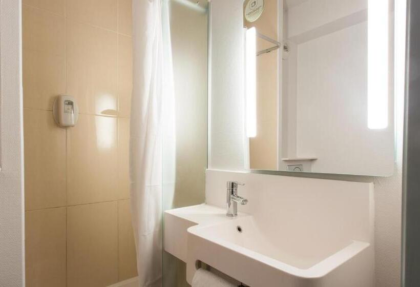اتاق استاندارد چهار تخته, B&b Hotel Arras