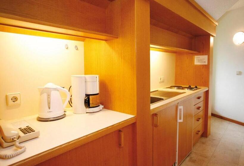 1 Bedroom Apartment Lake View, Gabriel
