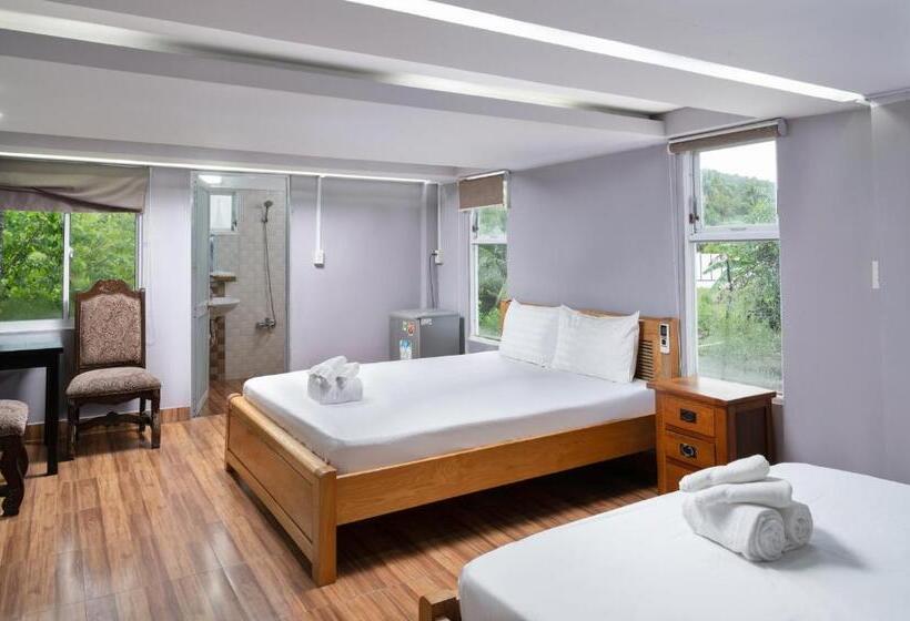 اتاق خانوادگی, Lilac Cottage Homestay
