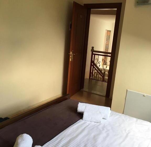 Quarto Estandar Individual, Villa Dini