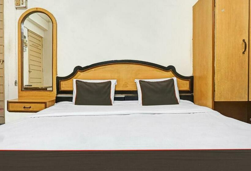 Номер Стандарт, Thakkar Lodge